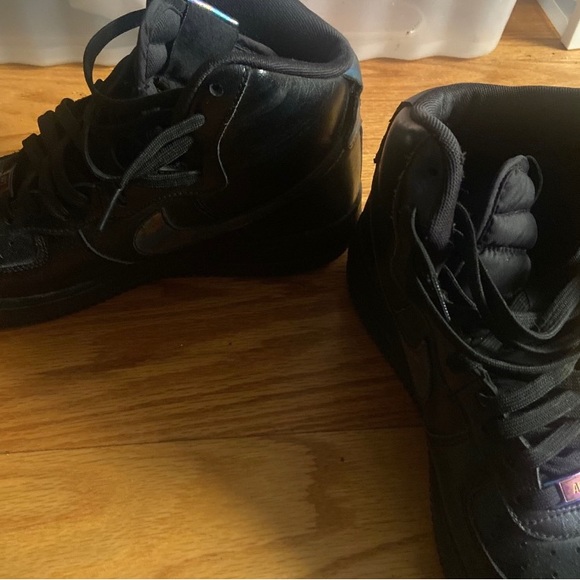 Nike Air Force 1 Metallic Rainbow - Picture 4 of 8